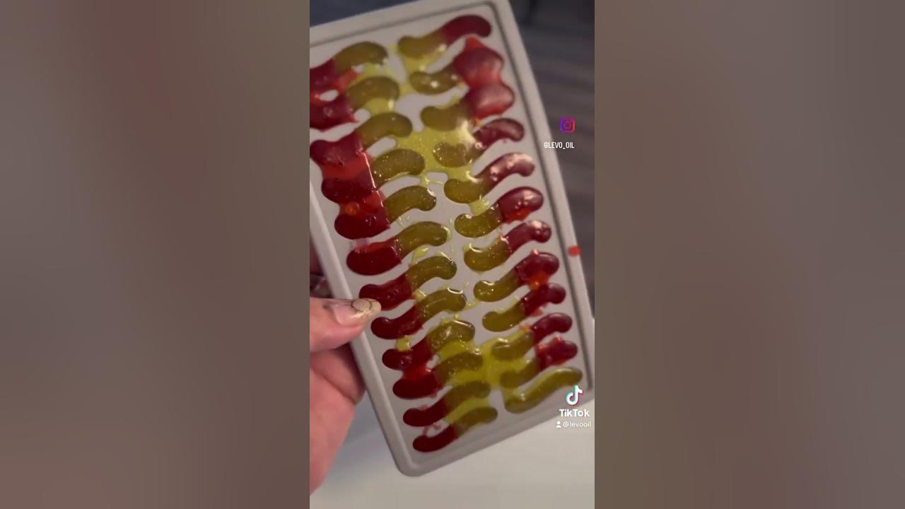 How to use the LĒVO Gummy Maker to make two-toned gummy worms 