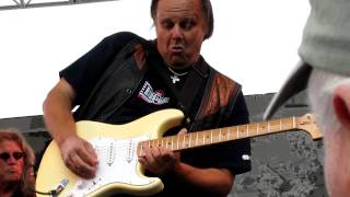 Walter Trout - Goin' Down [Portland Waterfront Blues Festival 2010] chords