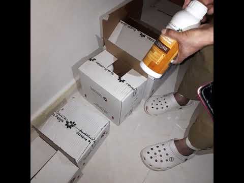 بويات للابواب اسمها سنديان اللون بني محروق من الجزيرة