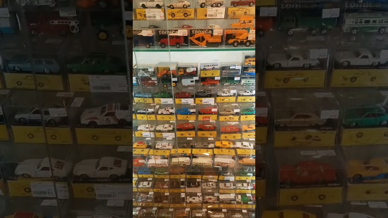 HUNTING DIECAST TOMICA DI KEN BOX, SHINJUKU, JAPAN