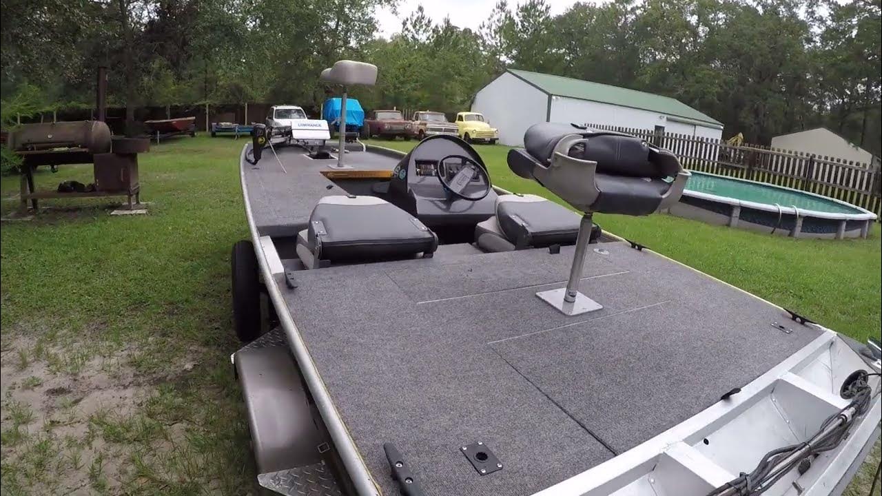 1985 Bass Tracker Tournament TX17 restored. - YouTube