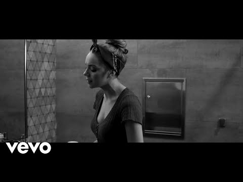 Danielle Bradbery - Worth It (A Cappella)