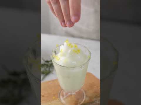 Prepare an incredible Lemon Sorbet with the SMF03 Retro Style Stand Mixer from #smeg #short