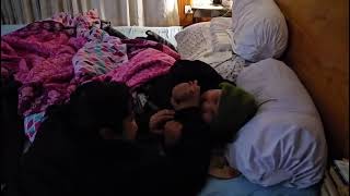 Baby Wanna Bite Mamma Hand 854Pm 23126