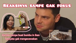 REAKSI SUAMI TURKI MAKAN IKAN GORENG BUMBU TEMPE RACIK INDOFOOD#suamiturki#reaksisuamiturki