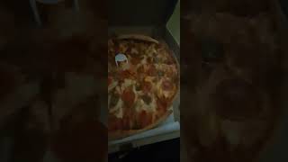 Astoria pizza 🍕 Rizzos on steinway st the carnosa #pizza #viral #Astoria #927