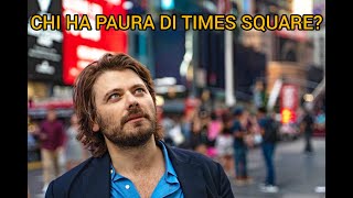 Times Square di notte mette paura