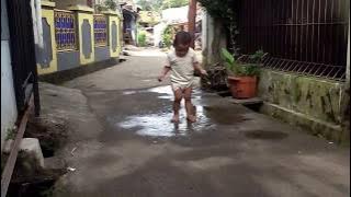 Bayi lucu