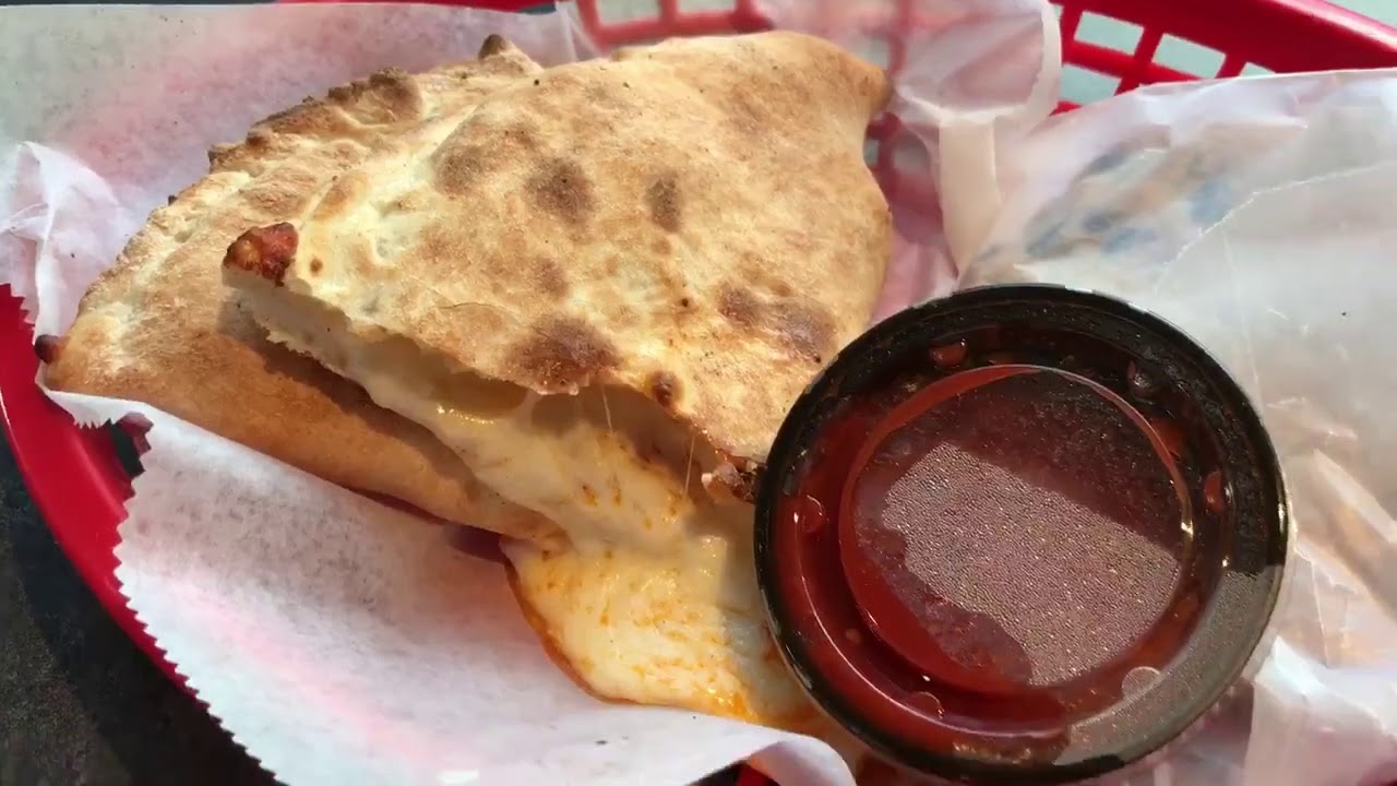 Thumbnail for Yummy Calzone
