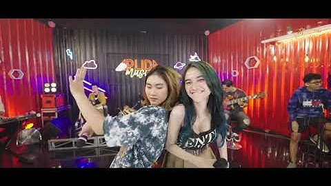 ARLIDA PUTRI FT DIKE SABRINA  -  MALIHI  (Official Live Music Video)