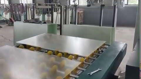 Glass manipulator, lifting handlers with vacuum cups