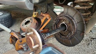 Jeep Cherokee Leaking Axle Seal U0026 Bearing Fix