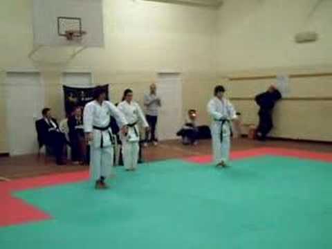 White Dragon Karate Spotorno - Kata Unsu a squadre