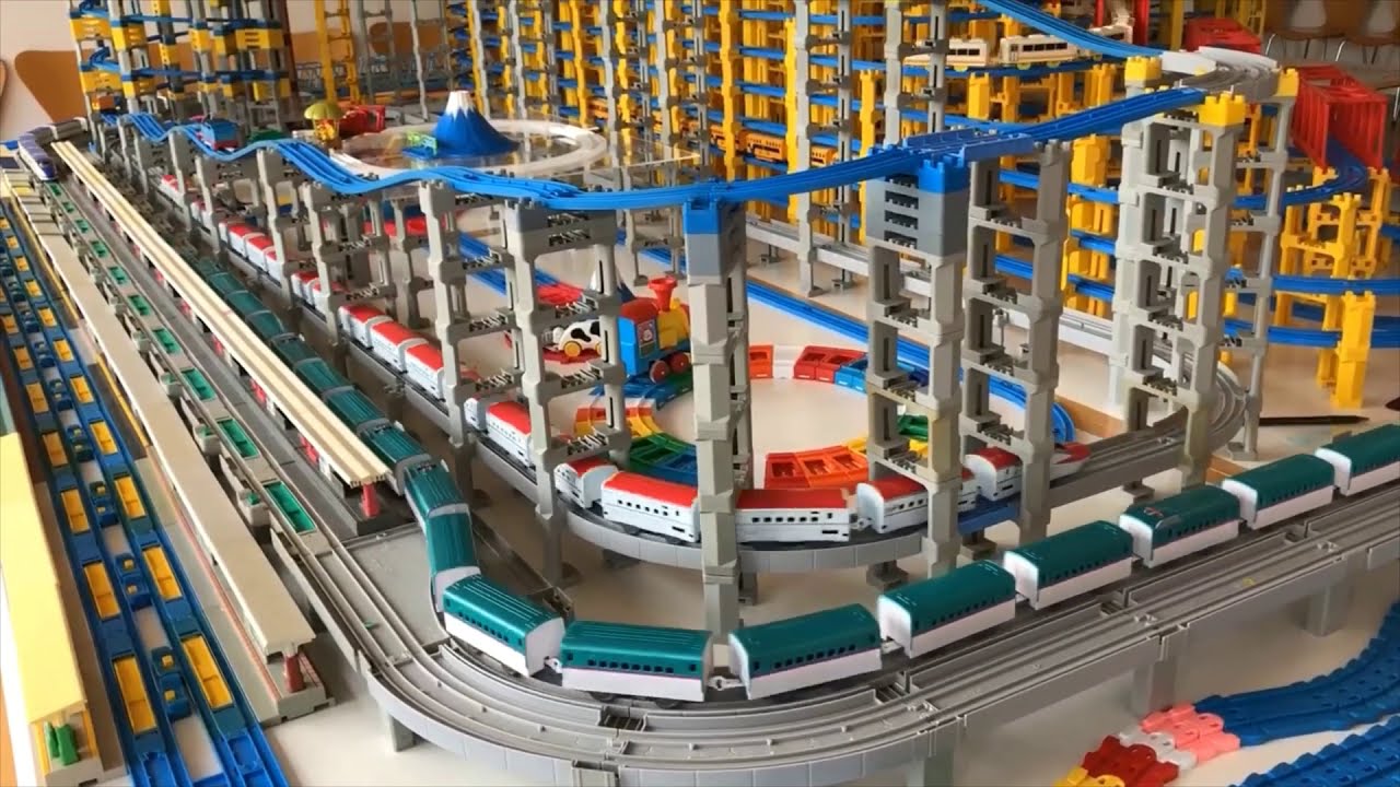 S1【プラレール長編成】長い！ 早い！ 長くて早い新幹線大集合！！　郵便列車も笑っちゃうよ！