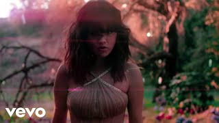 Selena Gomez - Vulnerable (Music Video) Resimi