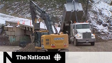 B.C. First Nation stranded by flooding, crews work to build bridge