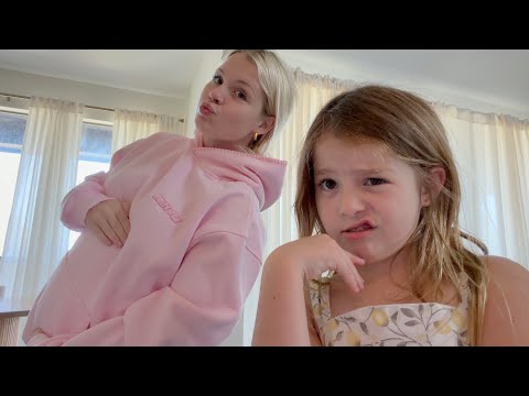 My eight year old rates my outfits | HUGE white fox try on haul
