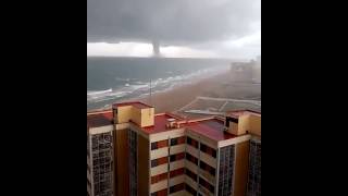 Una espectacular tromba marina en España