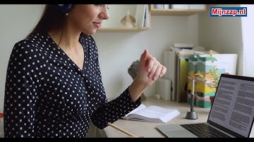 What does a proofreader do?