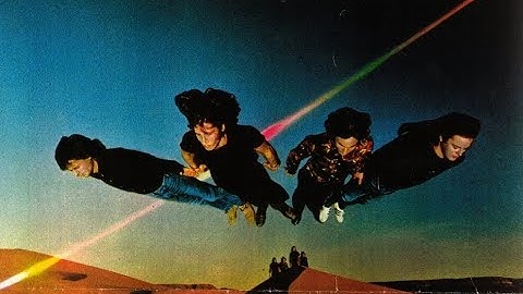 The Dark Side of The Moon - OFFICIAL MOVIE - Live at Wembley 