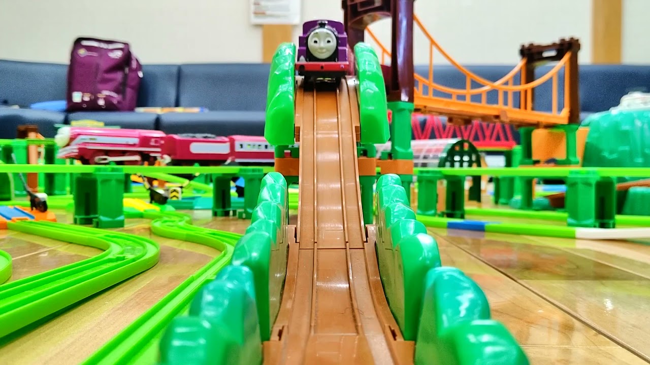 【きかんしゃトーマス】ハラハラどきどき！どきどきマウンテンのプラレール動画