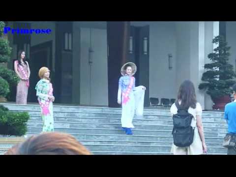 [fancam] f(x) in Ao dai contest @ Koala show (in Vietnam)