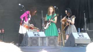 Red Molly: "Can't Let Go" (merlefest 2013) chords