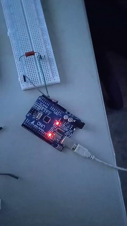 ARDUINO photodiode using LED - YouTube