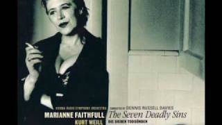 Marianne Faithfull - Pirate Jenny chords