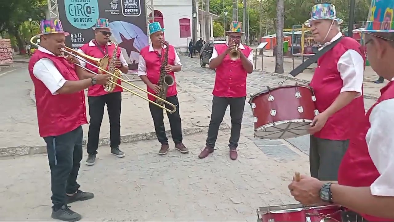 BANDINHA CIRCENSE DO RECIFE NO CICLO NATALINO
