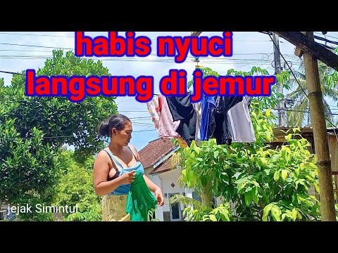 Cuaca lagi panas langsung jemur pakaian