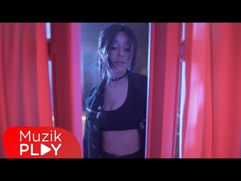 Damla Yıldız Ft. Melih Aydogan - Kop Hadi Benden (Official Video)