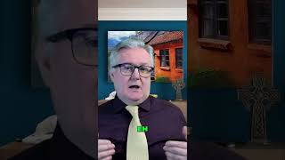 Am I The Only One Who Notices This ??