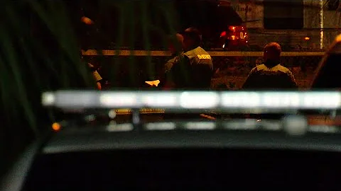 Man shot after charging at deputies with knife | Digital Short