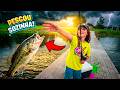 A SOPHIE PESCOU um PEIXE GIGANTE pela PRIMEIRA VEZ na TEMPESTADE! Família Também Vloga