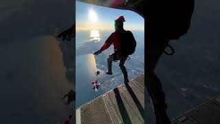 Babbo Natale Skydiving Surprise Jump #shorts #viral #santa