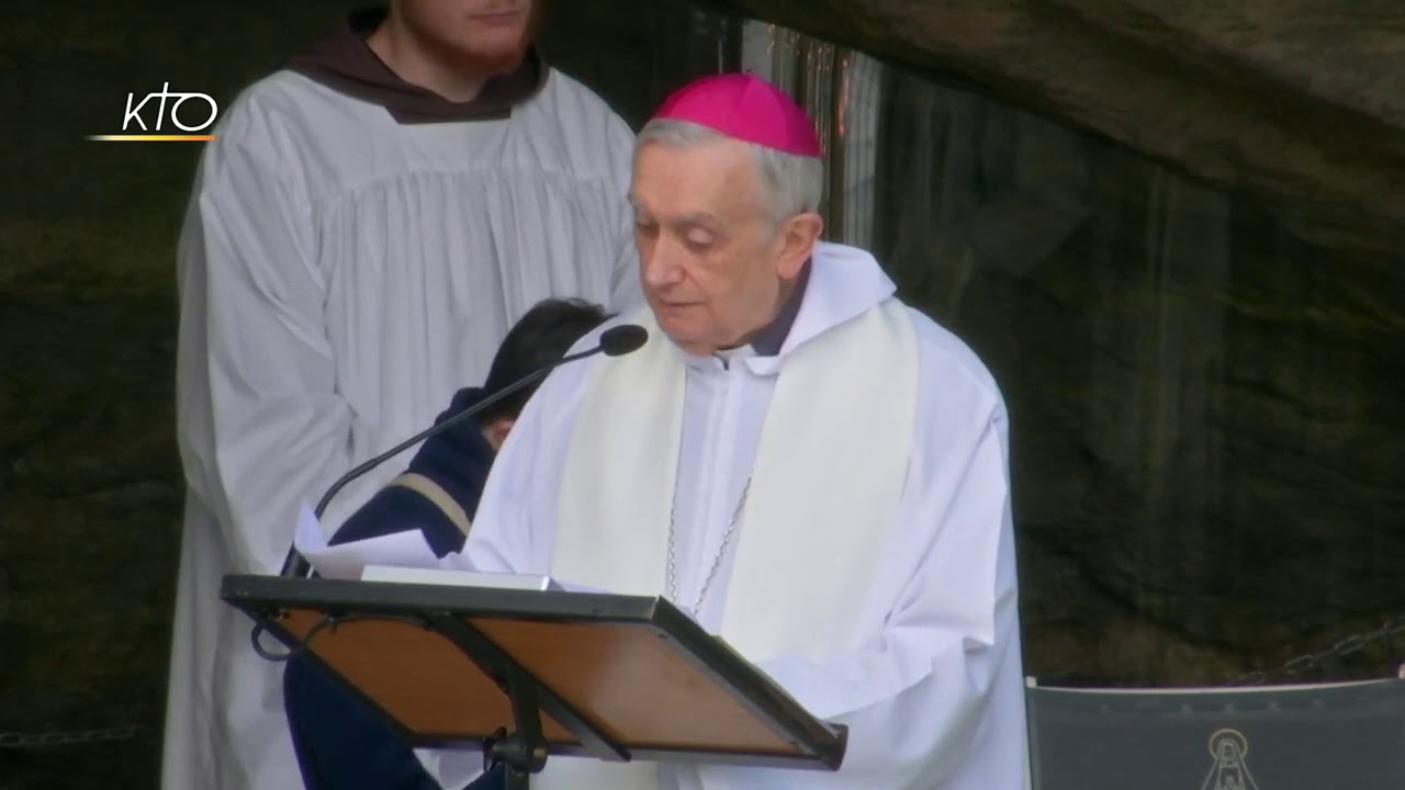 De la haine de Dieu à l'adoration. Mgr André Dupuy à Lourdes.