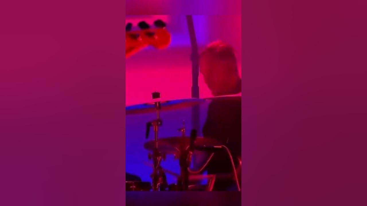 is-this-the-best-crowd-reaction-to-what-you-know-youtube