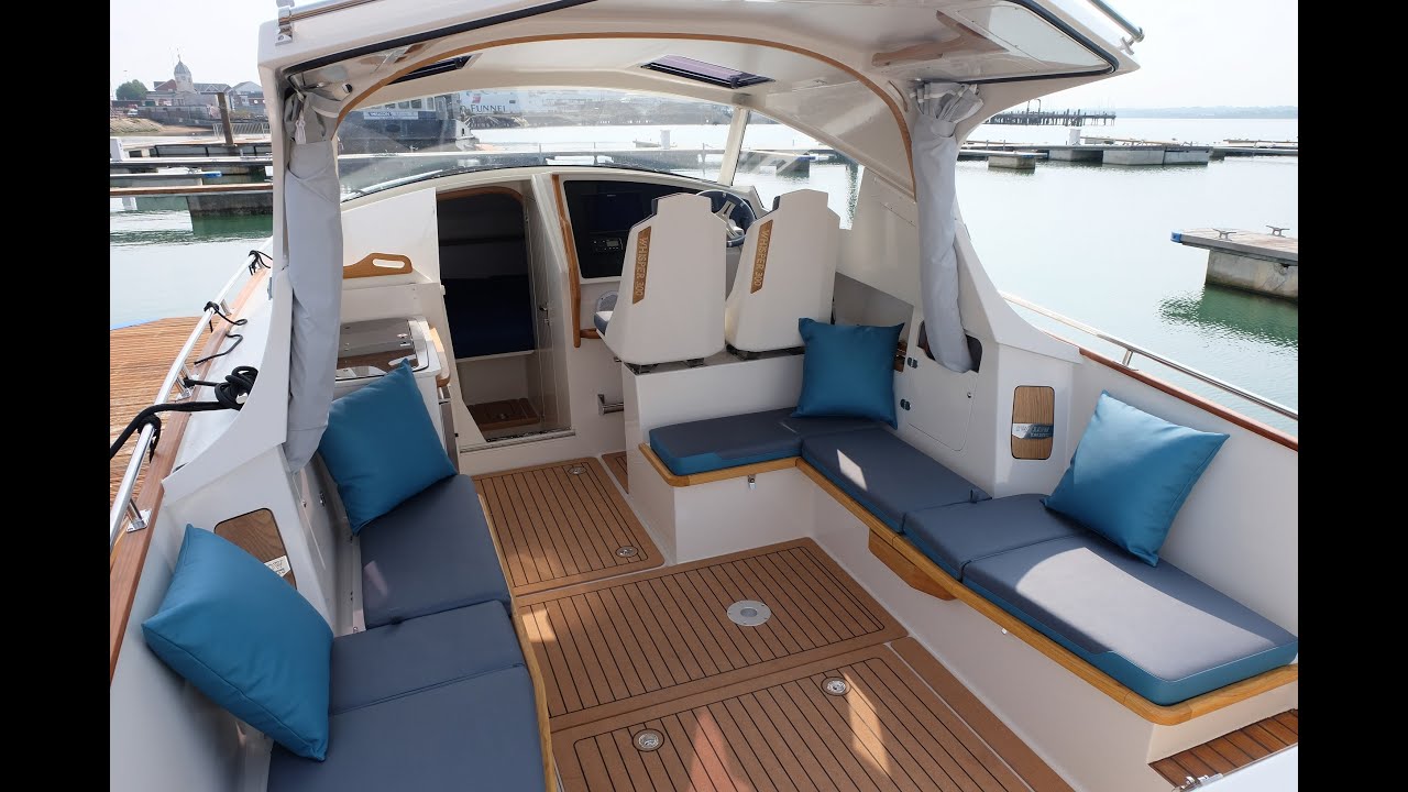 ⁣The Whisper 300 at Southampton Boat Show (Sept 2021)