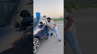 Puru Car Se Bahar Kyu Nahi Aa Raha Hai