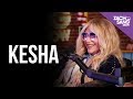 Kesha fala que seu novo álbum foi inspirado em ETs