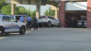 Download Lagu NOPD: EMS worker struck by vehicle in the Seventh Ward MP3 Download Lagu NOPD: EMS worker struck by vehicle in the Seventh Ward MP3