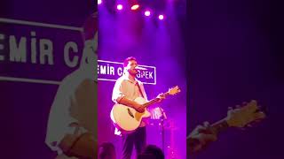 Emir Can İğrek - Defoluyorum Jolly Joker Bursa Konseri 25.12.21