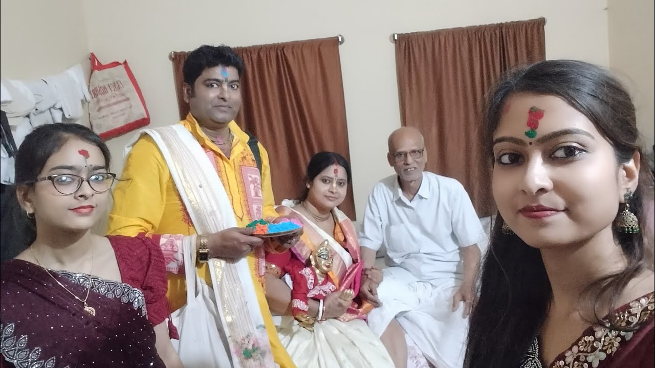 গুরুদেবের আশ্রমে গেলো ১০৮ গোপাল বাড়ির গোপু রাধে রাধে
