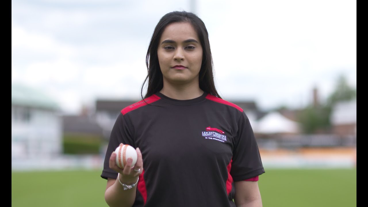 Amna Rafiq: the woman on mission for women's cricket - YouTube