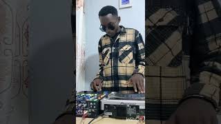 THE STAB SCRATCH ,CRUB AND TRANSFOMER SCRATCH. JXDEEJAY #thebestdjinuganda #djscratch