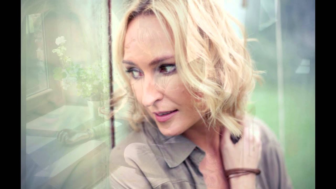 Guarda Anita Lipnicka - Sen Laury su YouTube Guarda Anita Lipnicka - Sen Laury su YouTube