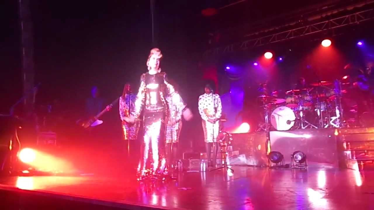 Paloma Faith - 30 Minute Love Affair - Sheffield - YouTube