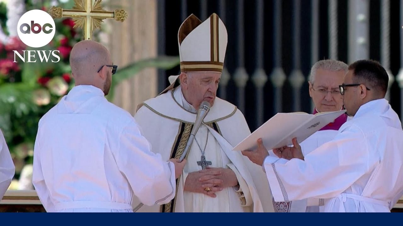Pope Francis leads Mass on Easter Sunday in front of millions of people around the world l GMA