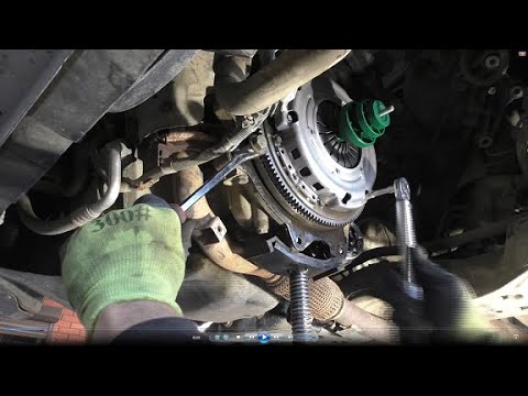 Замена комплекта сцепления на Шкода Фабиа 1,2 Skoda Fabia 2007 2часть ...